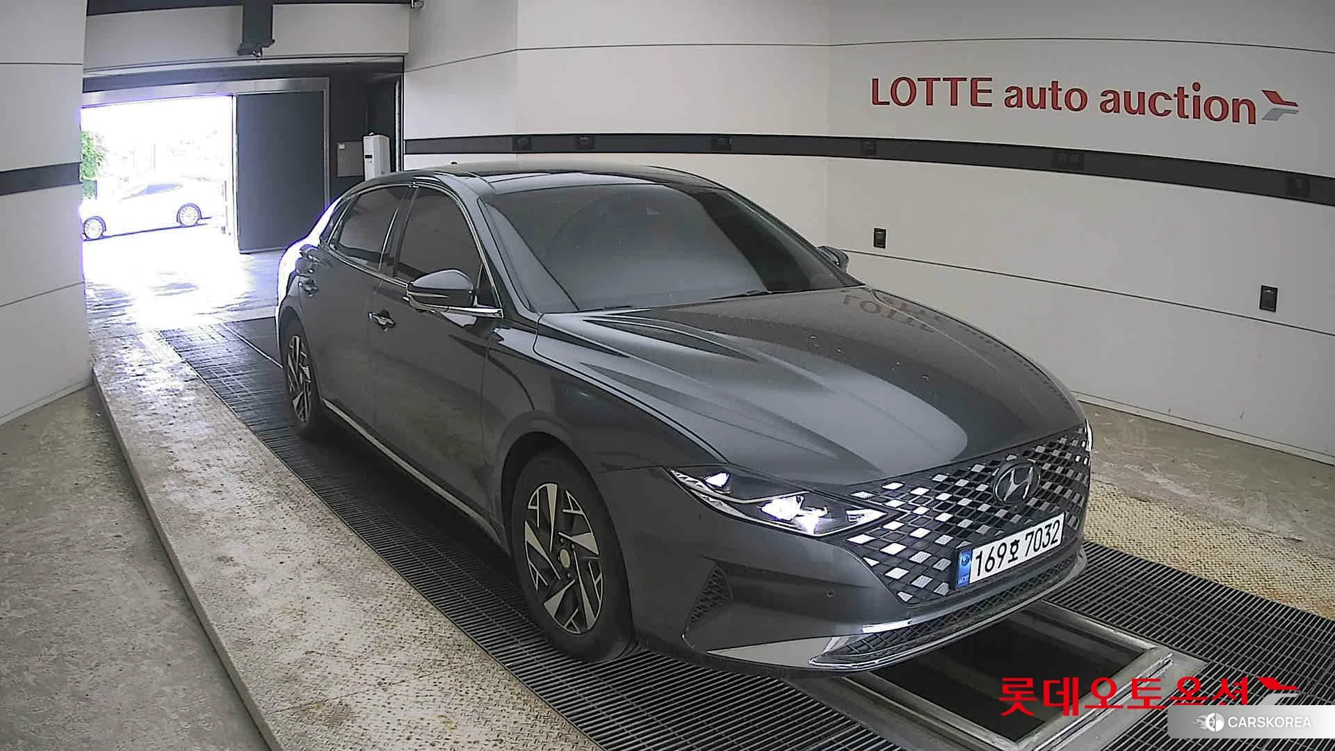 Hyundai Grandeur Hybrid id 4289392 из Кореи 12