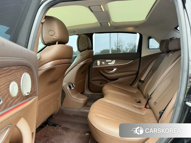 Mercedes-Benz E-class id 4256105 из Китая 11