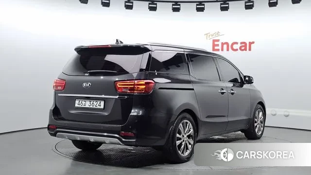 Kia The New Carnival id 2971139 из Кореи 12