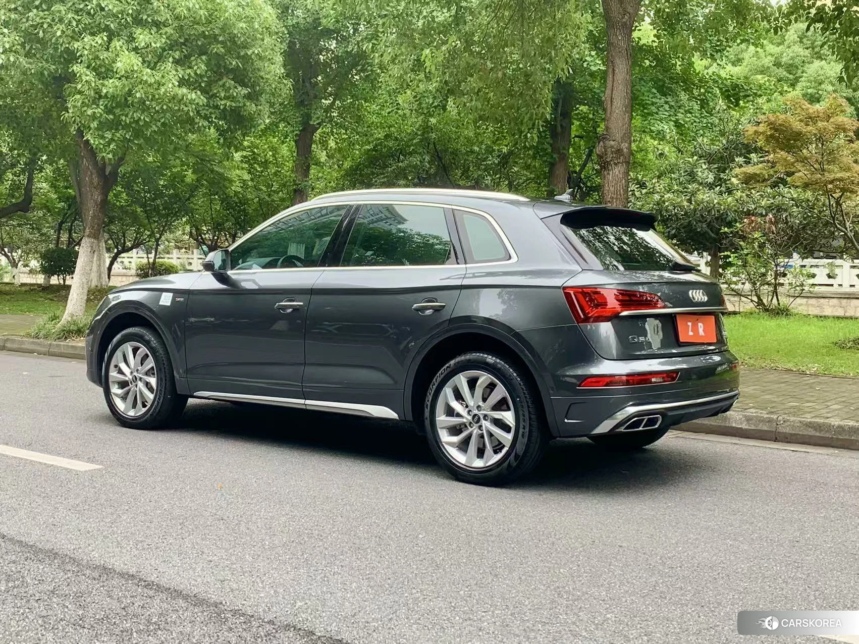 Audi Q5L id 4486360 из Китая 11
