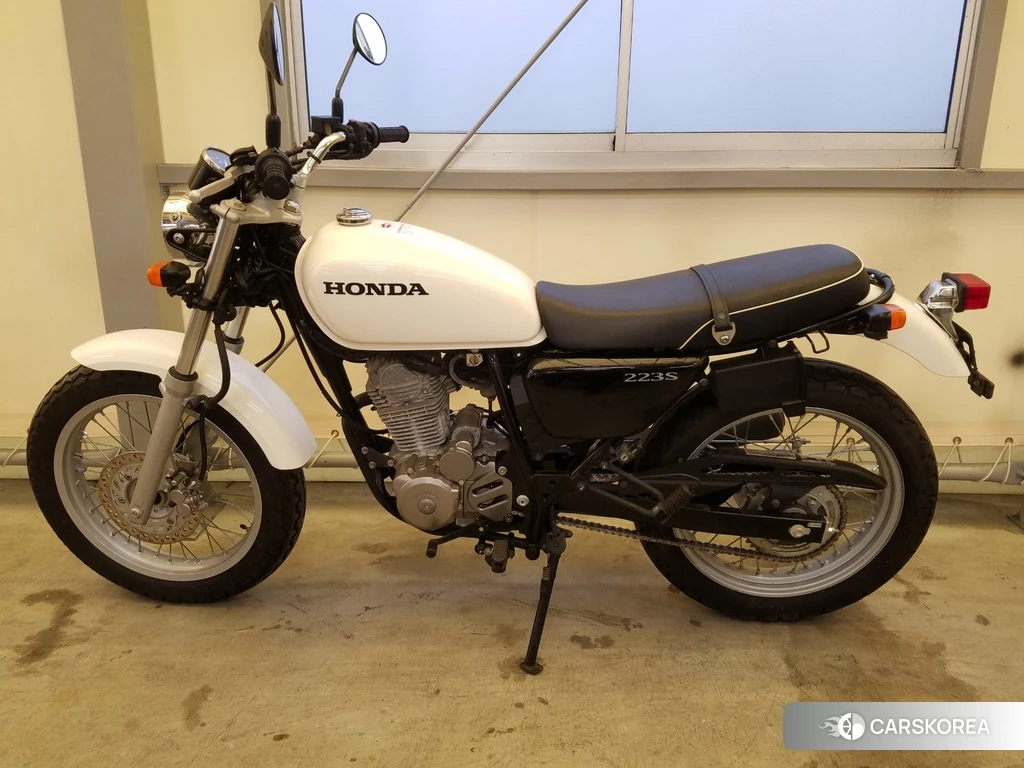 Проданный Honda CB223S 2015 из Японии, фото 2