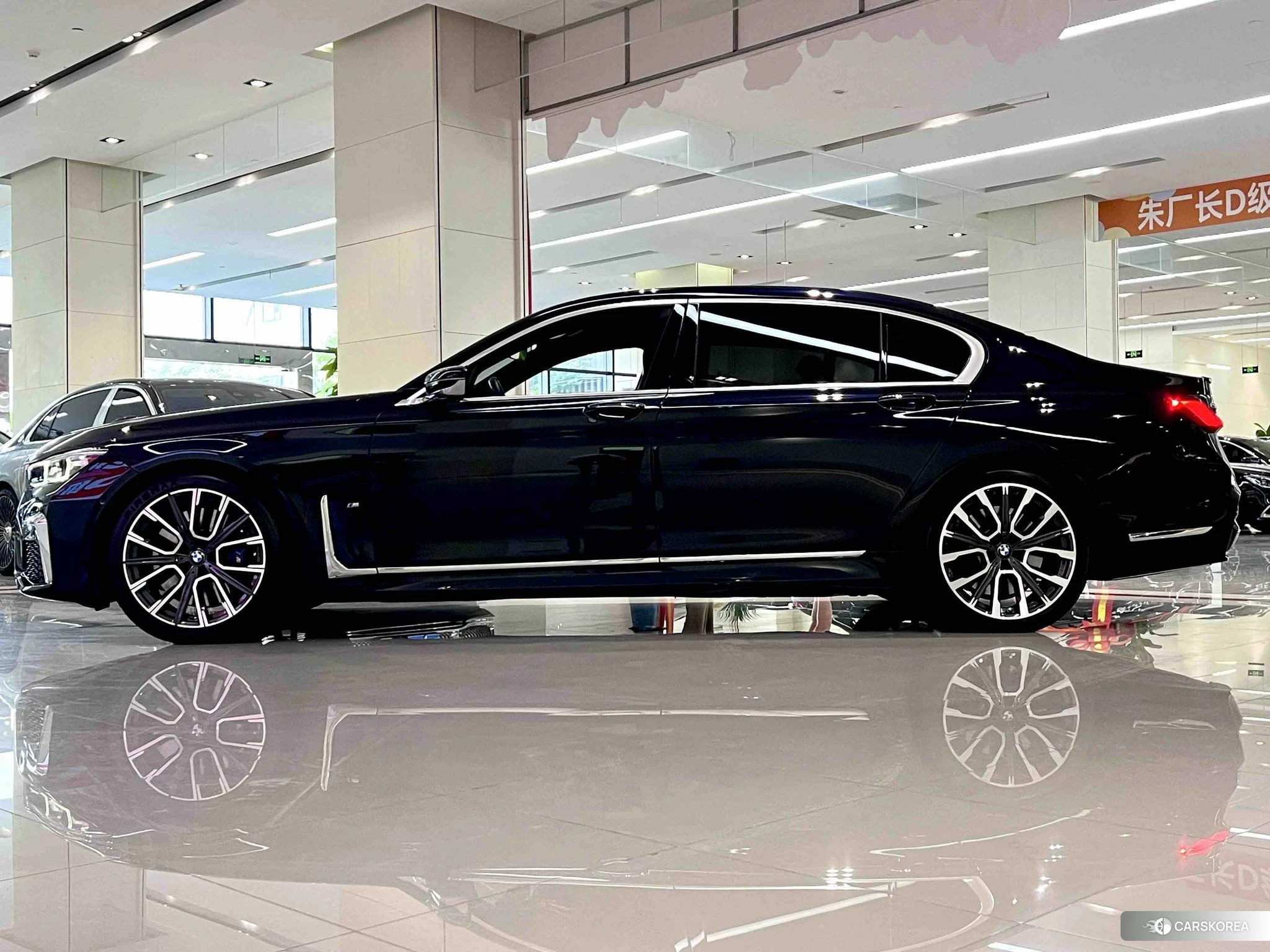 BMW 7 series 2021 Черный из Китая, фото 2
