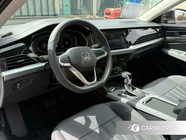 Volkswagen Passat 2025 Черный из Китая, фото 2