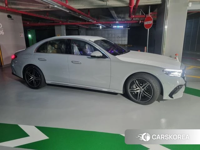 Mercedes-Benz E-Class W214 2026 Серебристо-серый из Кореи, фото 2
