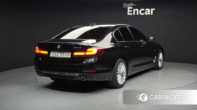 BMW 5 Series (G30) id 3925091 из Кореи 12