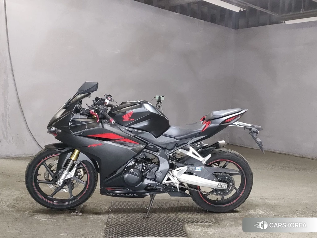 Проданный Honda CBR250RR 2017 из Японии, фото 2