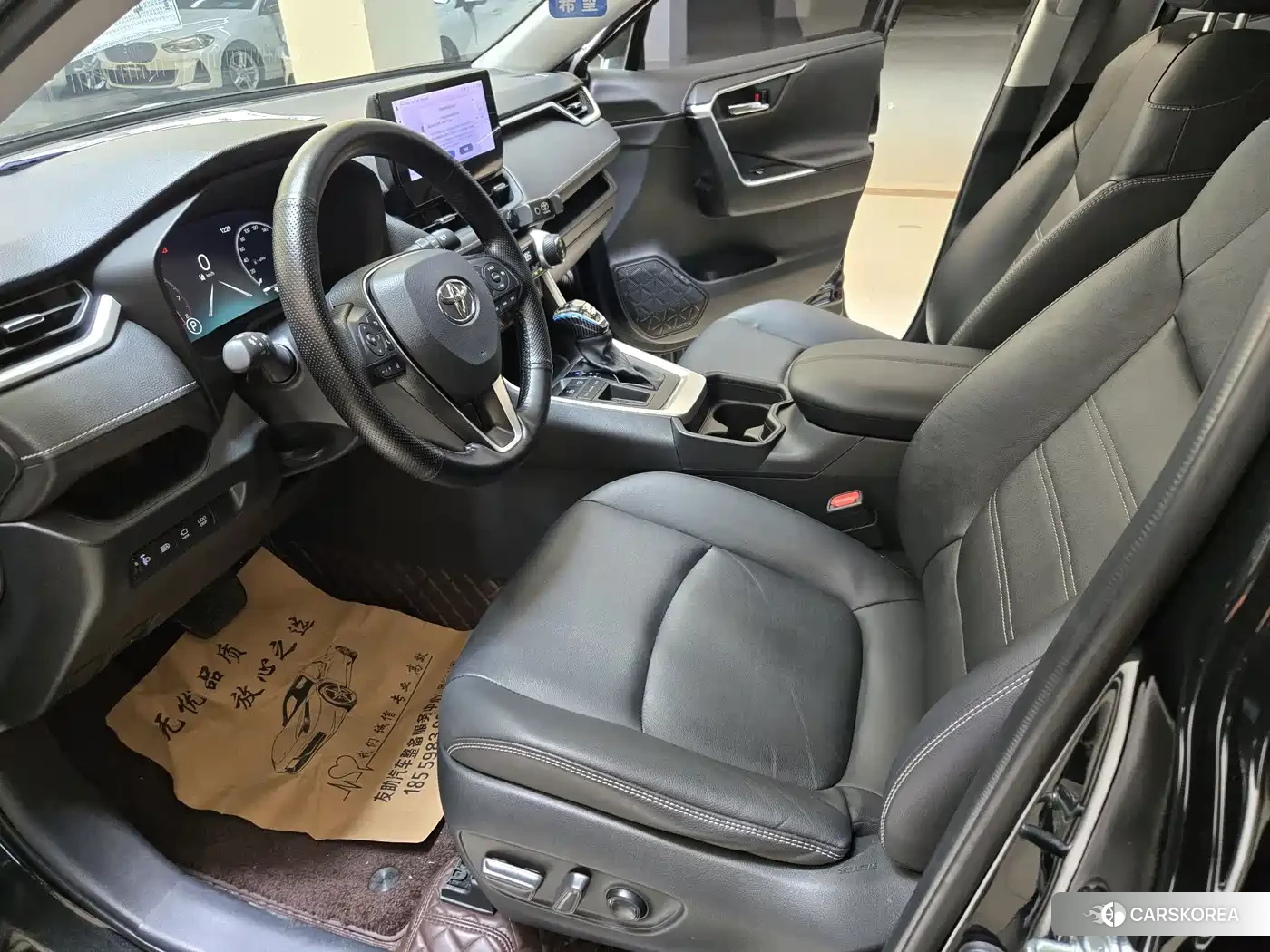 Toyota RAV4 2024 Черный из Китая, фото 2