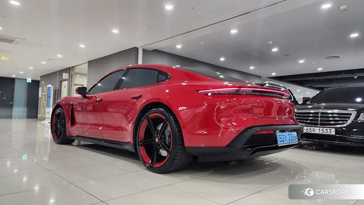 Porsche Taycan id 1661816 из Кореи 9