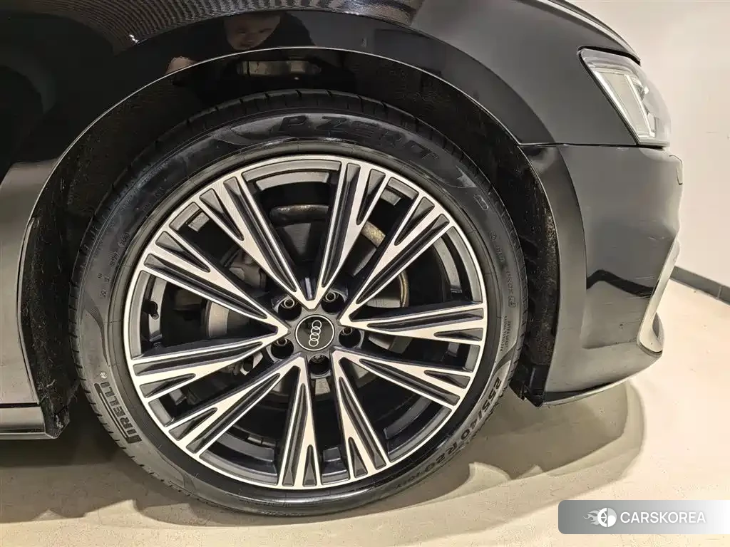 Audi A6L id 4548055 из Китая 8