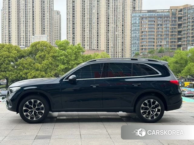 Mercedes-Benz GLC 2023 Черный из Китая, фото 2