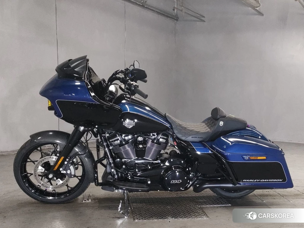 Проданный Harley-Davidson Road Glide FLTRXS1870 2022 из Японии