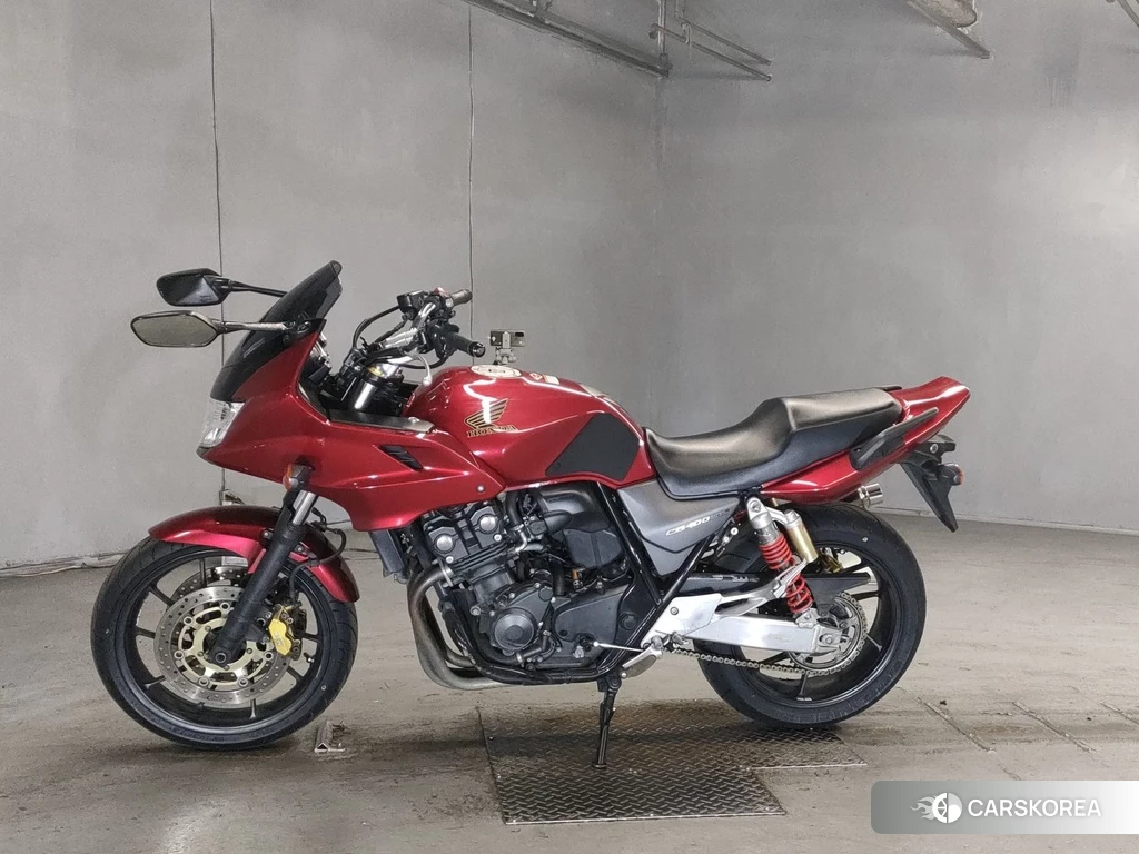 Проданный Honda CB400SF BOLDOR 2017 из Японии, фото 2