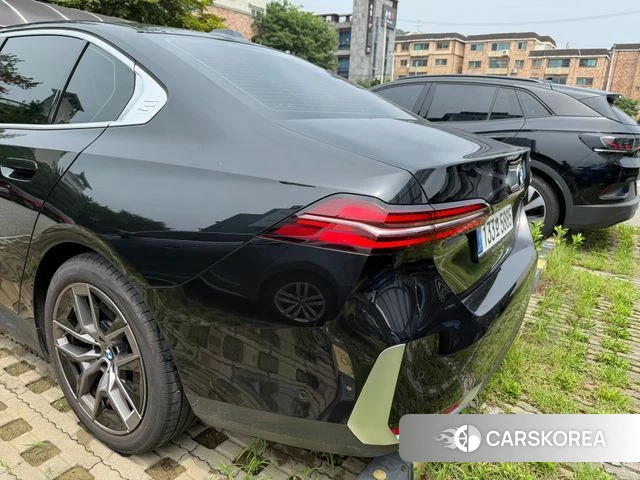 BMW 5 Series (G60) id 4607458 из Кореи 7