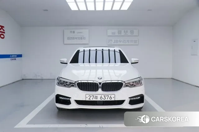 BMW 5 Series (G30) id 3779324 из Кореи 11