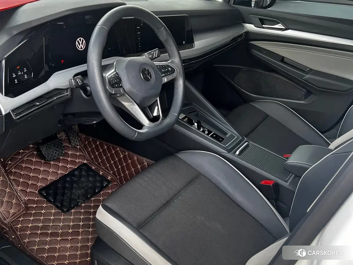 Volkswagen Golf 2023 Белый из Китая, фото 4