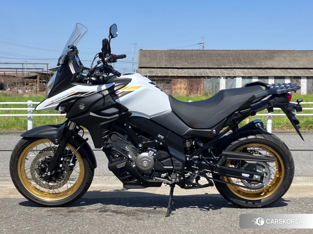 Проданный Suzuki V-STROM 650 DL650 ABS 2022 из Японии, фото 2