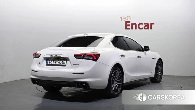 Maserati Ghibli id 3893938 из Кореи 12