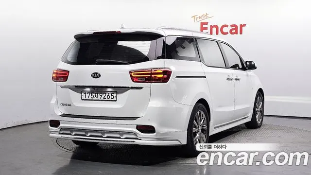 Kia The New Carnival id 2488830 из Кореи 12