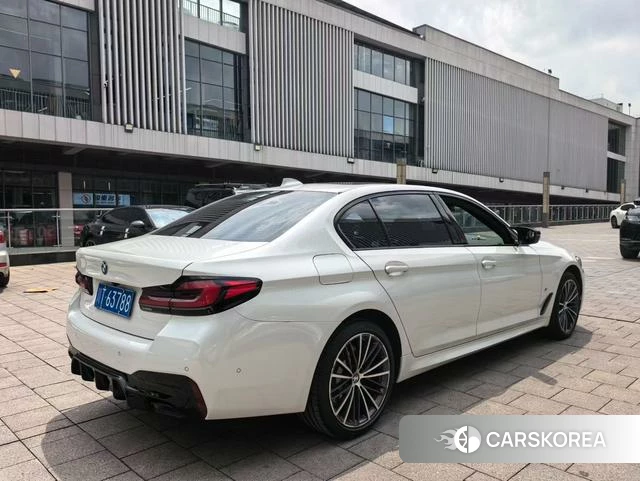 BMW 5 series 2023 Белый из Китая, фото 2