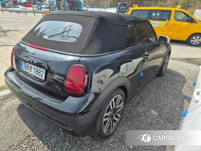 Mini Cooper C Convertible 4th Generation 2025 Черный из Кореи, фото 4