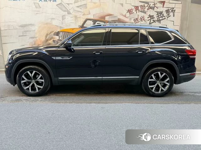 Volkswagen Tourang 2019 Черный из Китая, фото 2