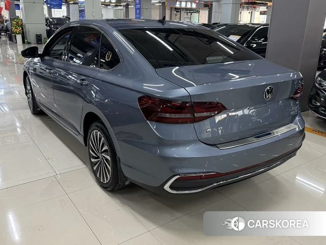 Volkswagen Lavida 2022 Синий из Китая, фото 2