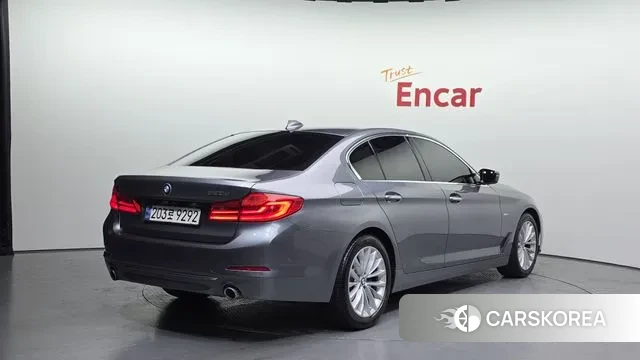 BMW 5 Series (G30) id 3682574 из Кореи 12