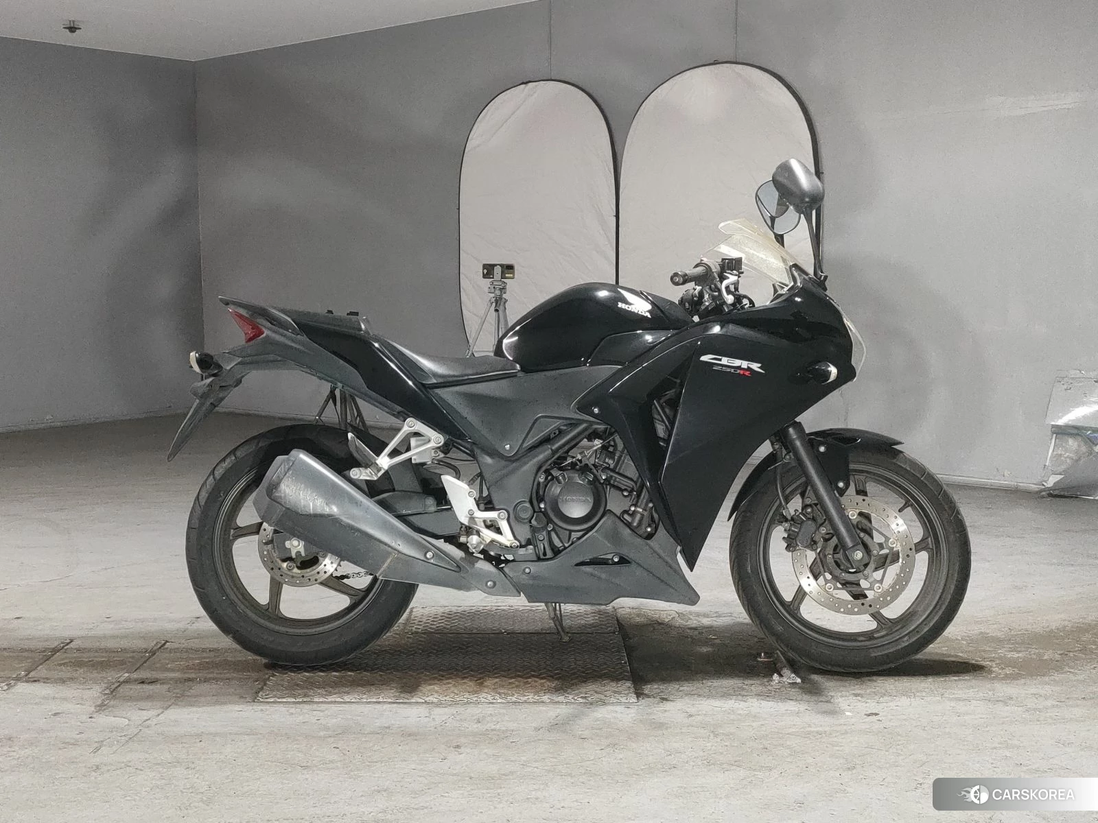 Проданный Honda CBR250R id 3947103 из Японии, фото 2