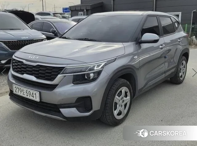 Kia Seltos 2021 Серый из Кореи, фото 4