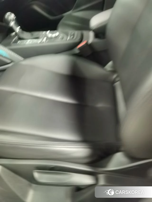 Audi Q2L id 4208809 из Китая 12