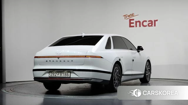 Hyundai Grandeur (GN7) id 4428030 из Кореи 12