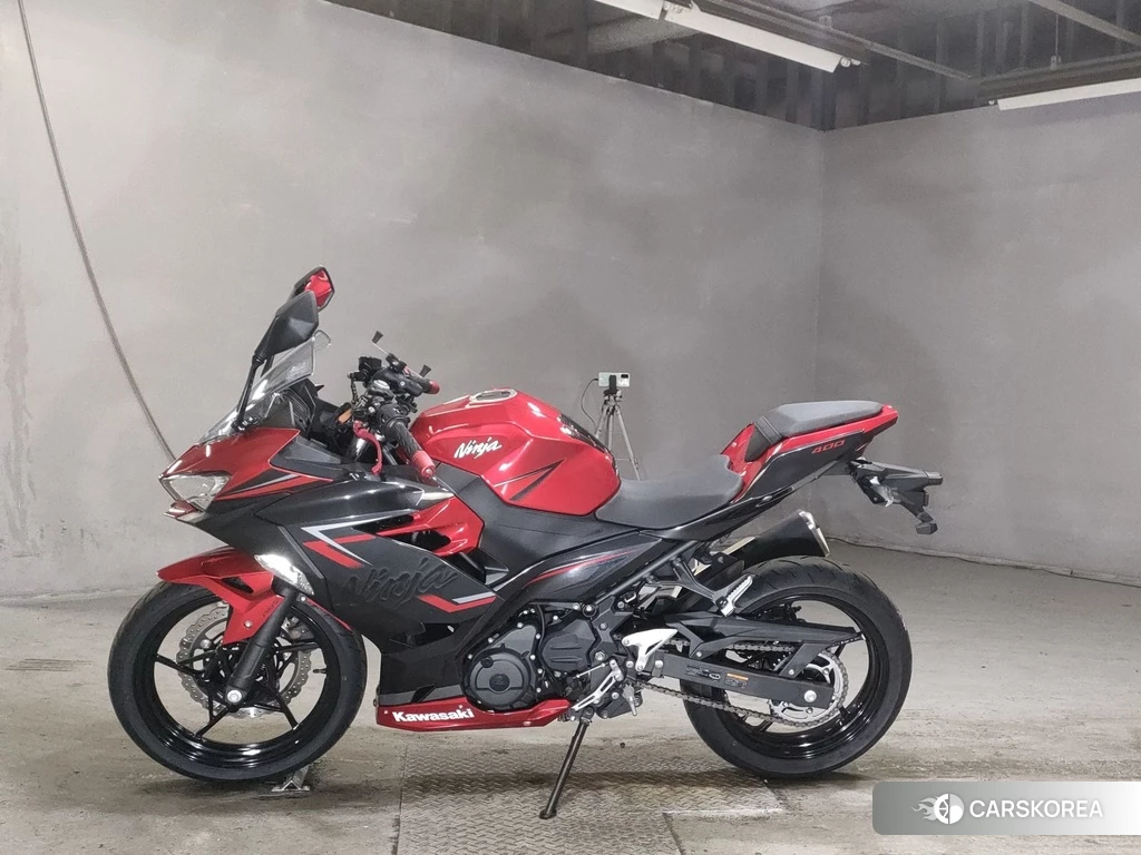 Проданный Kawasaki NINJA 400 2019 из Японии