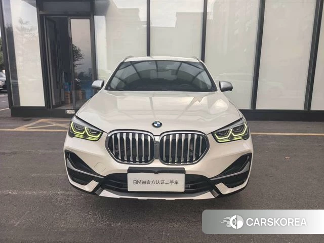 BMW X1 2022 Белый из Китая, фото 2