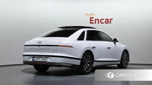 Hyundai Grandeur (GN7) id 4585021 из Кореи 12