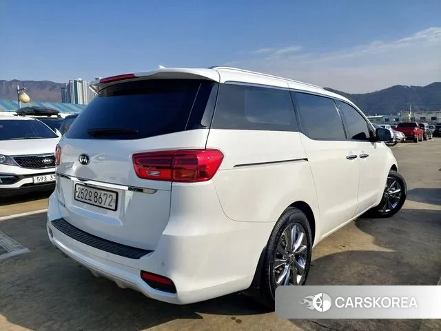 Kia The New Carnival id 3622287 из Кореи 10