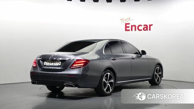 Mercedes-Benz E-Class W213 id 4708336 из Кореи 12