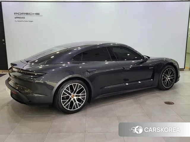 Porsche Taycan id 3706845 из Кореи 12