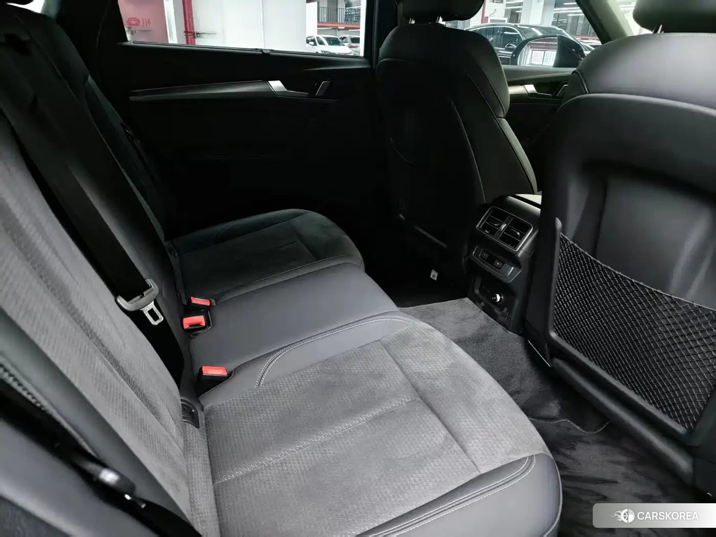 Audi Q5L id 4622741 из Китая 9