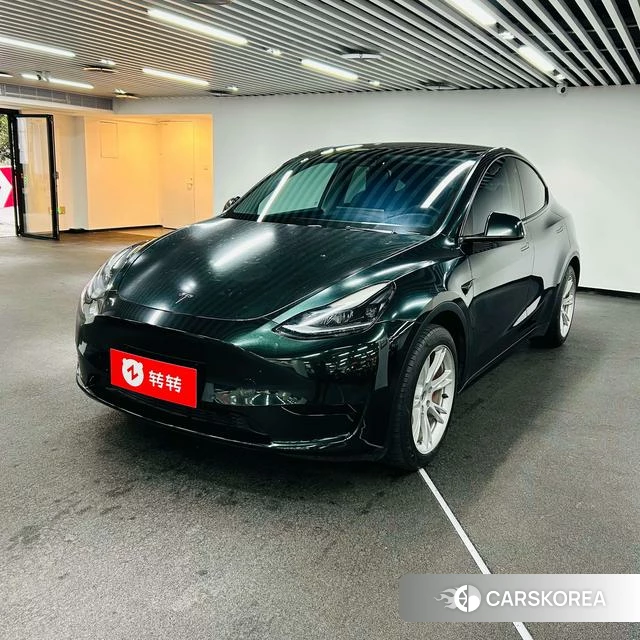Tesla Model Y 2023 Черный из Китая, фото 2