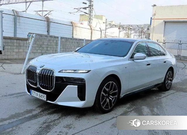 BMW 7 Series (G70) id 3897099 из Кореи 12