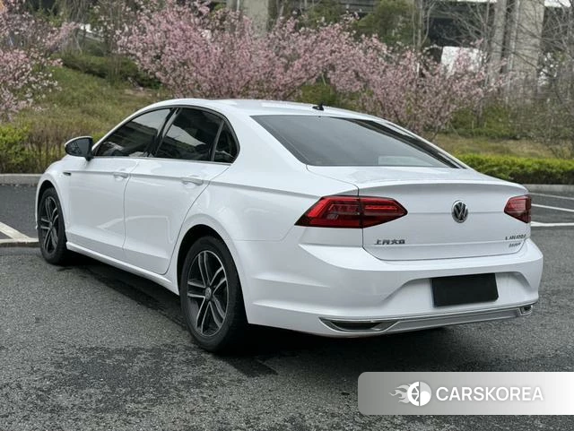 Volkswagen Lingdu 2020 Белый из Китая, фото 2