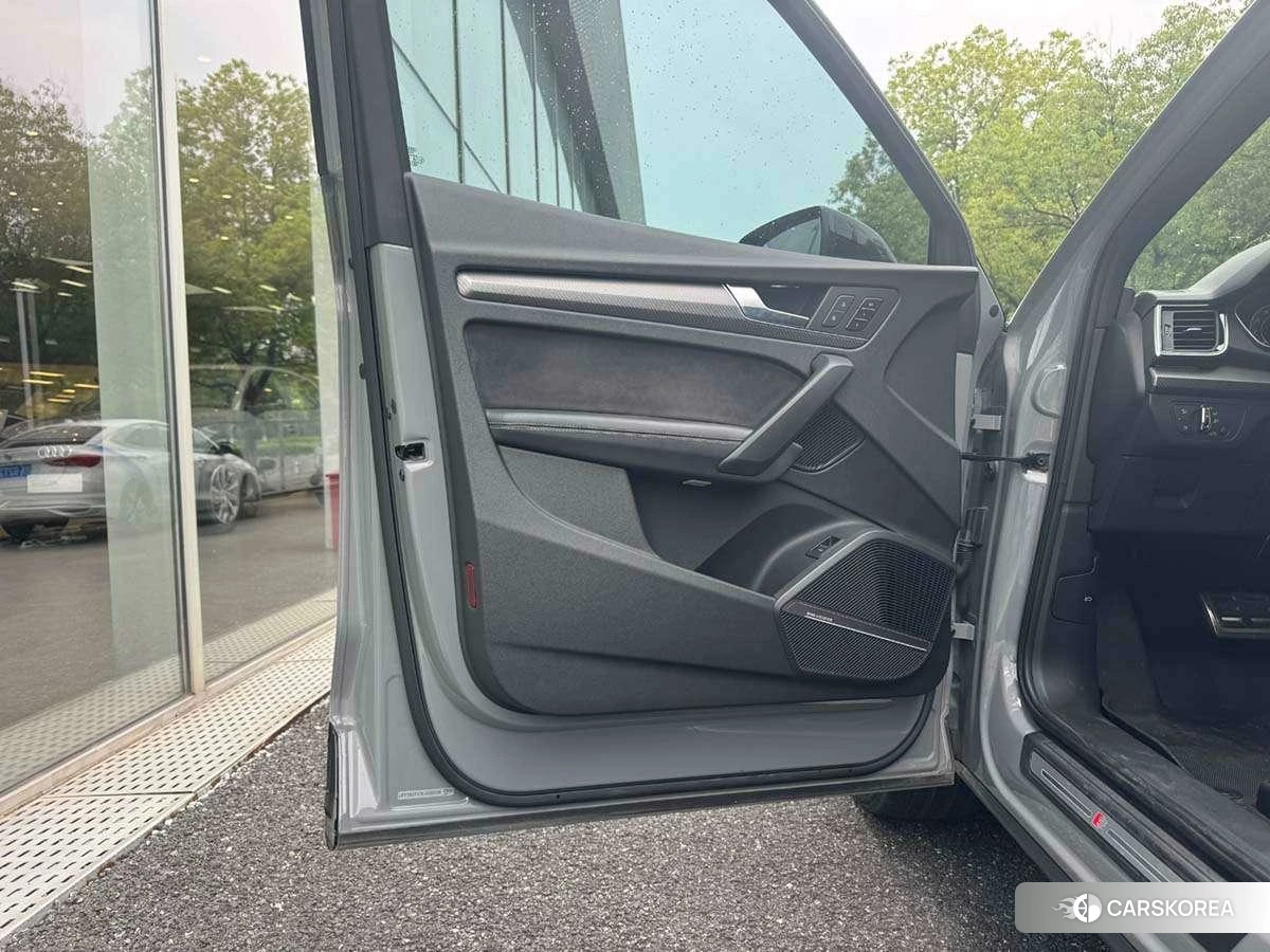 Audi Q5L id 4514907 из Китая 8