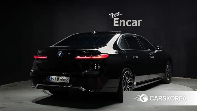 BMW 7 Series (G70) id 4634939 из Кореи 12
