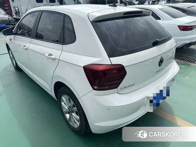 Volkswagen Polo 2021 Белый из Китая, фото 2