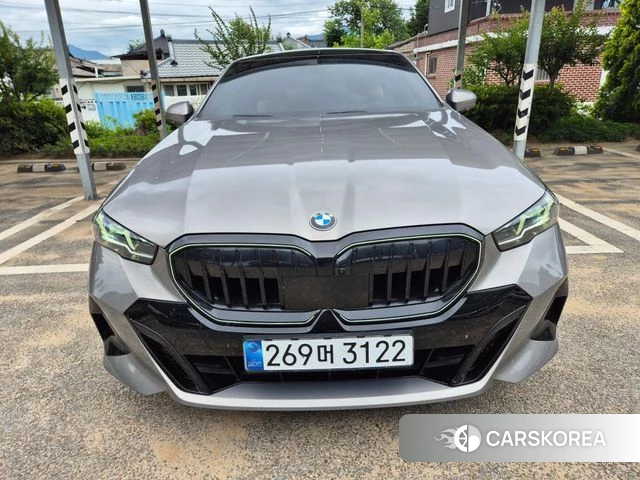 BMW 5 Series (G60) id 4499459 из Кореи 10