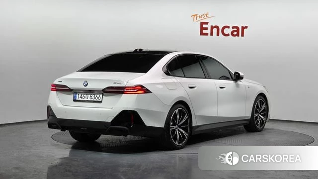 BMW 5 Series (G60) id 3786396 из Кореи 12