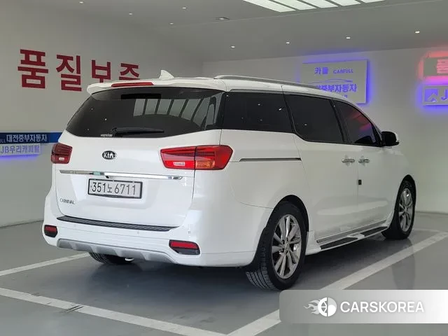 Kia The New Carnival id 2457731 из Кореи 12
