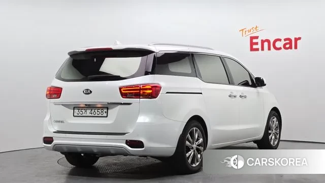 Kia The New Carnival id 3651650 из Кореи 12
