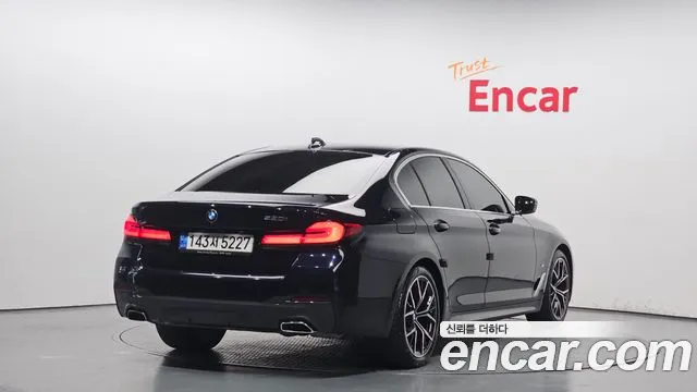 BMW 5 Series (G30) id 2838066 из Кореи 12