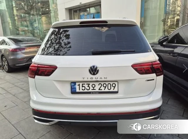 Volkswagen Tiguan second Generation 2022 Белый из Кореи, фото 2